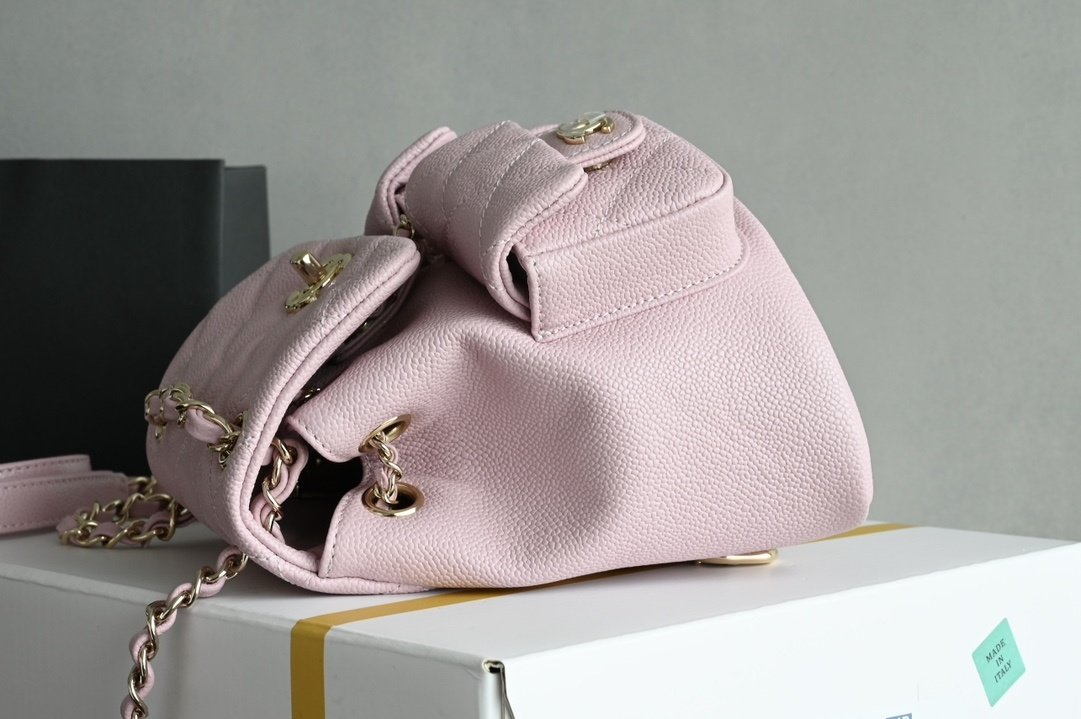 Рюкзак кожаный женский Chanel 24A 17 см фото 4