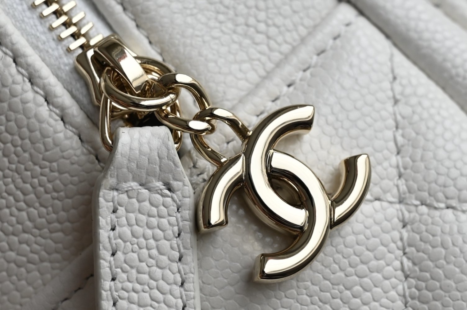 Рюкзак кожаный женский Chanel 24C 13 см фото 5