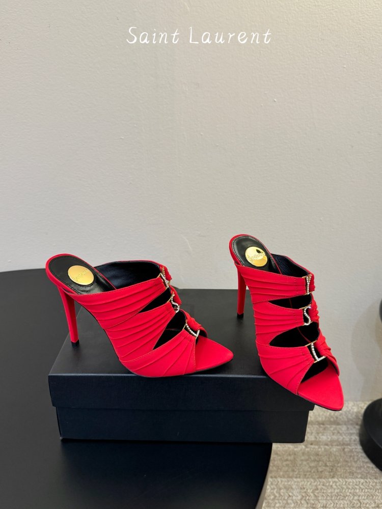 Luxury sandals on thin heel from decorative drapery