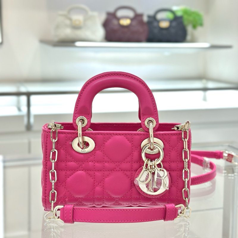 Розовая сумка Lady D-Joy 16 см из стеганой кожи ягненка