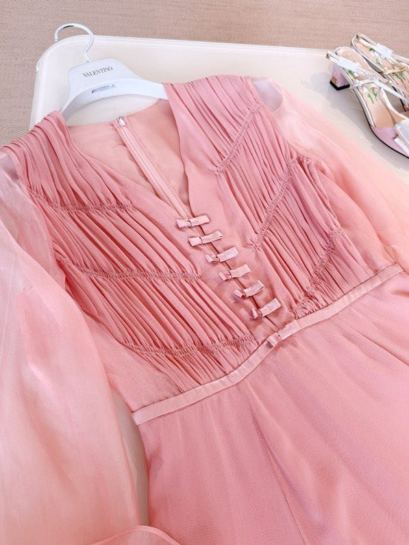 Pink silk dress фото 4