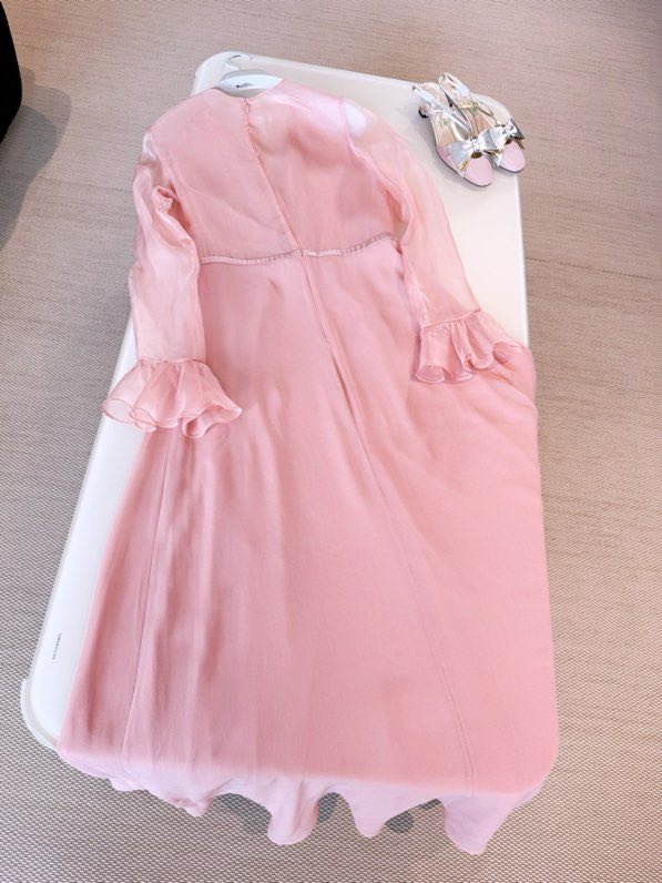 Pink silk dress фото 5