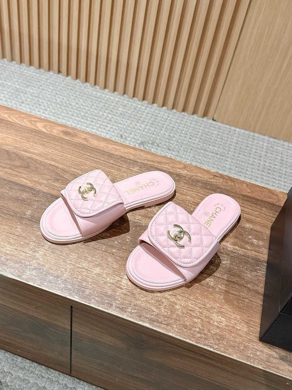 Розовые кожаные шлепанцы фото 4