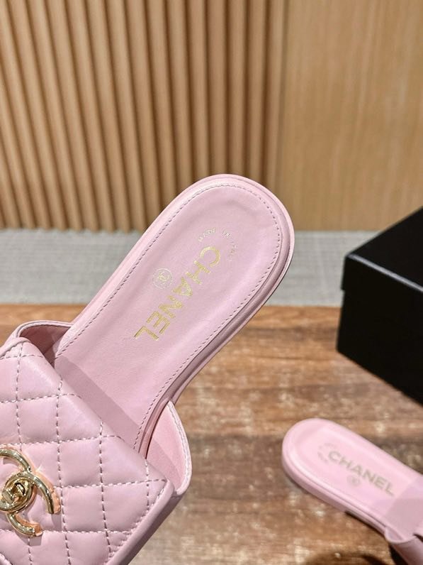 Розовые кожаные шлепанцы фото 7