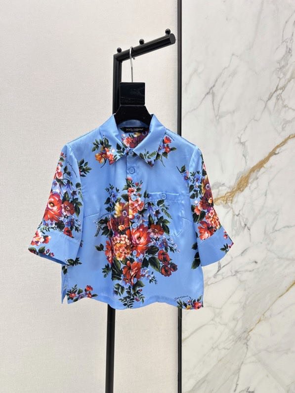 Shirt from flower pattern