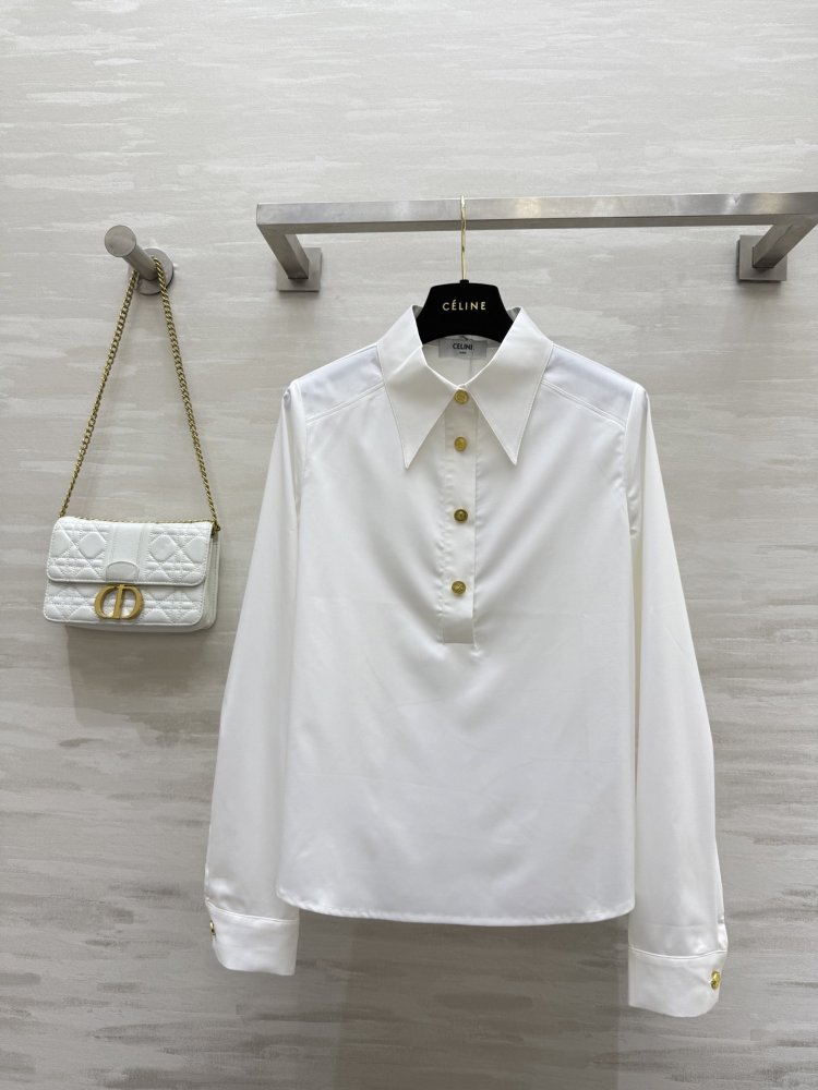 Рубашка женская с золотыми пуговицами