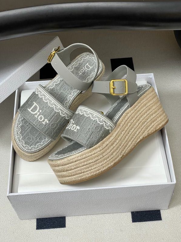 Сандалии Dior Dentelle на танкетке с ремешком
