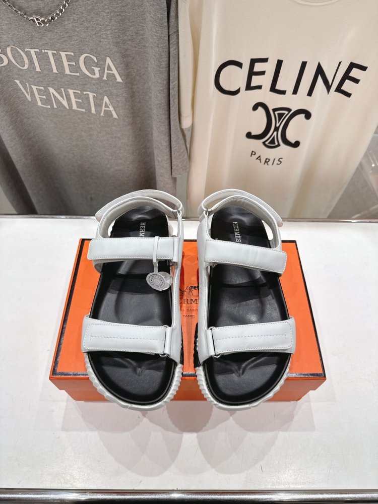 Сандалии кожаные