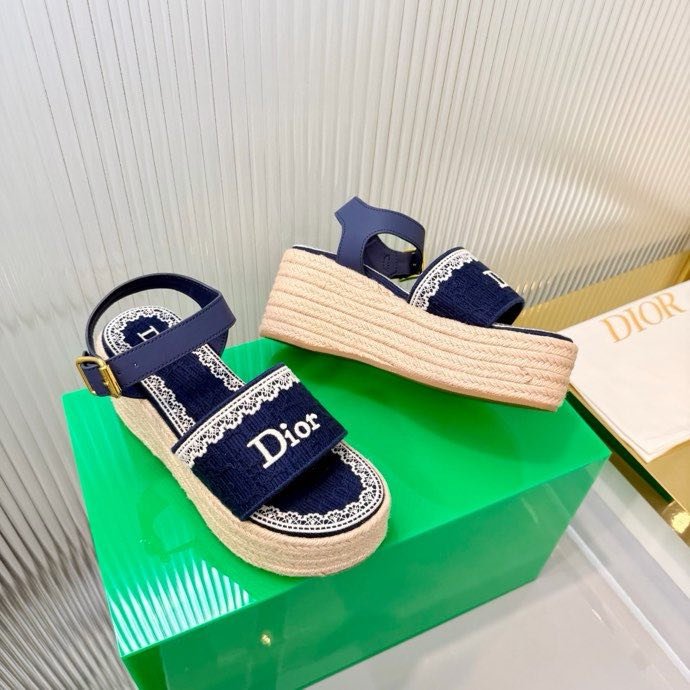 Сандалии на танкетке Dior Dentelle