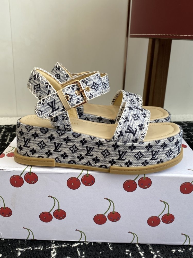 Сандалии женские на платформе фото 2