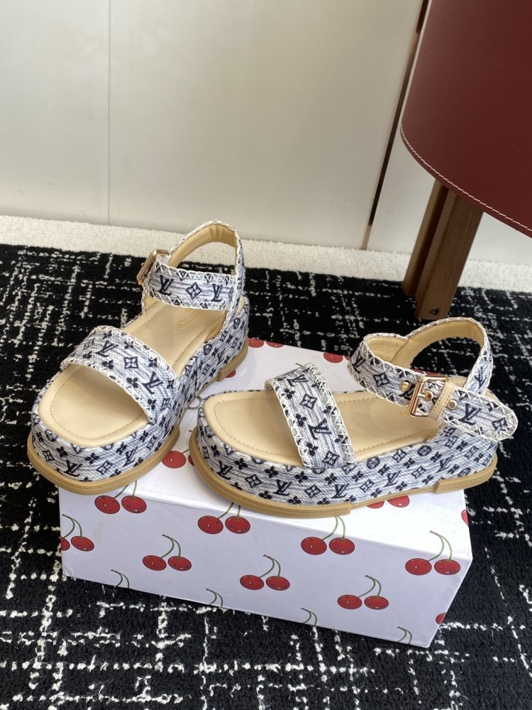 Сандалии женские на платформе фото 3