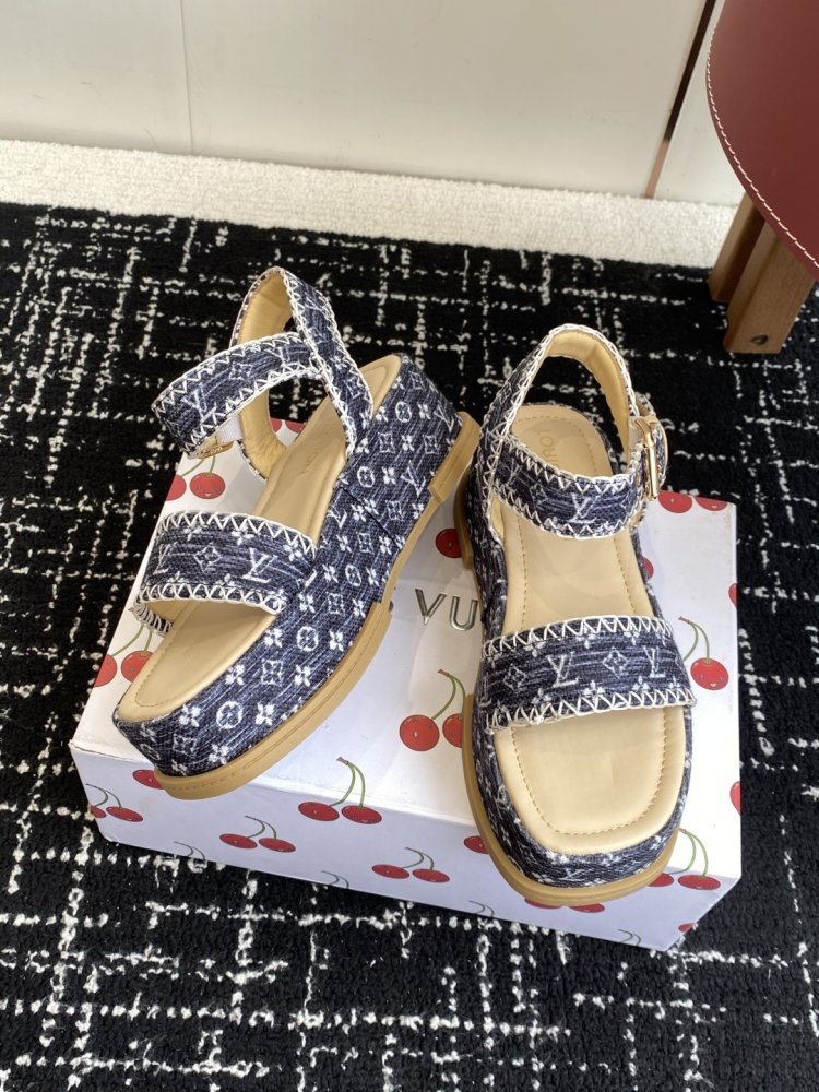 Sandals women's on platform фото 5