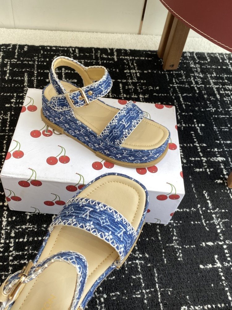 Сандалии женские на платформе фото 6