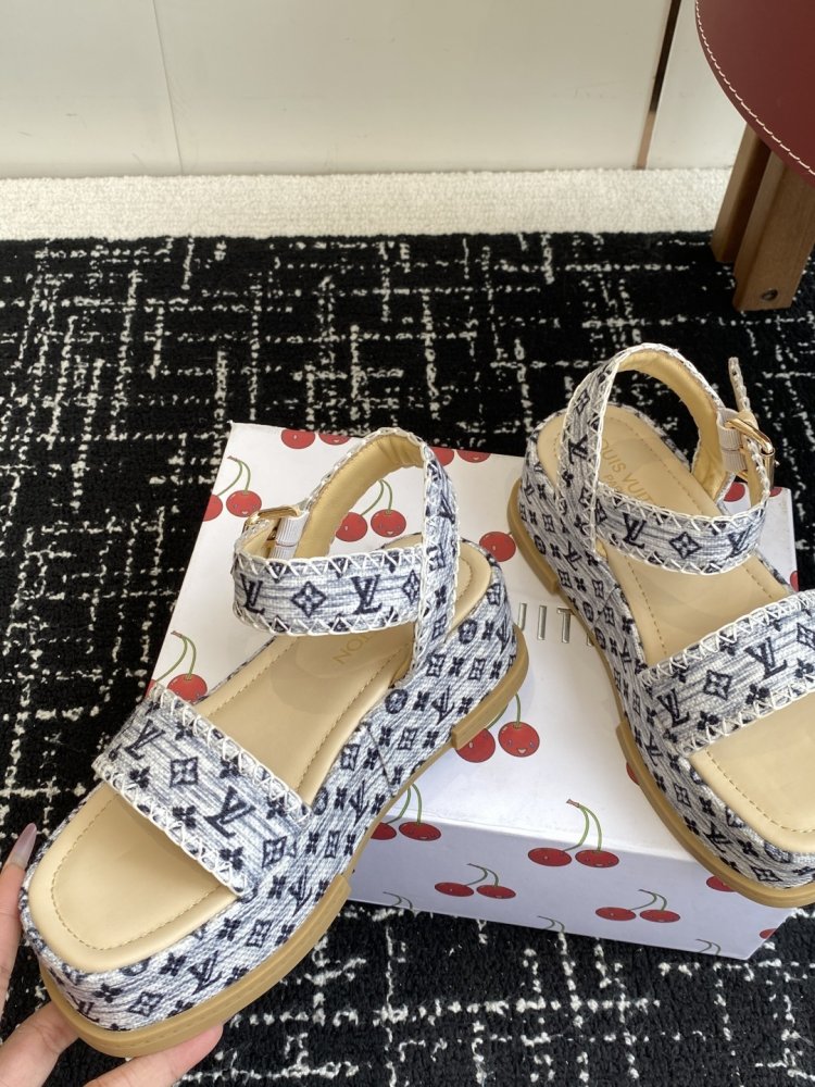 Сандалии женские на платформе фото 7