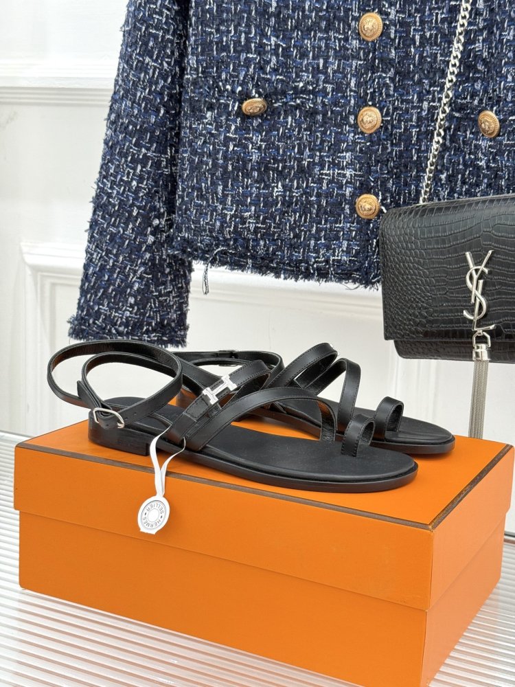 Сандалии женские