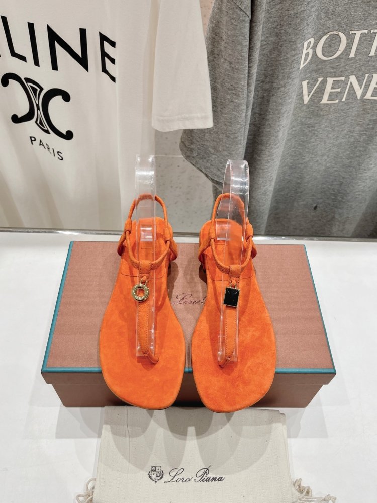 Сандалии женские