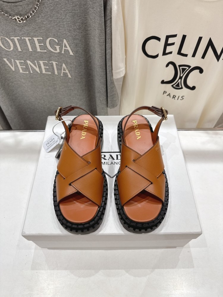 Сандалии женские