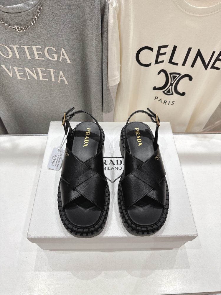 Сандалии женские