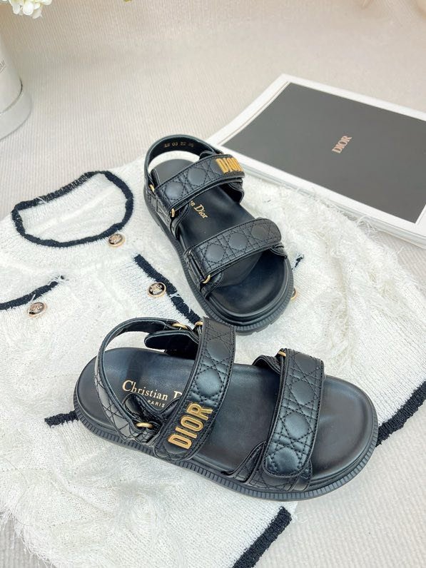 Сандалии женские