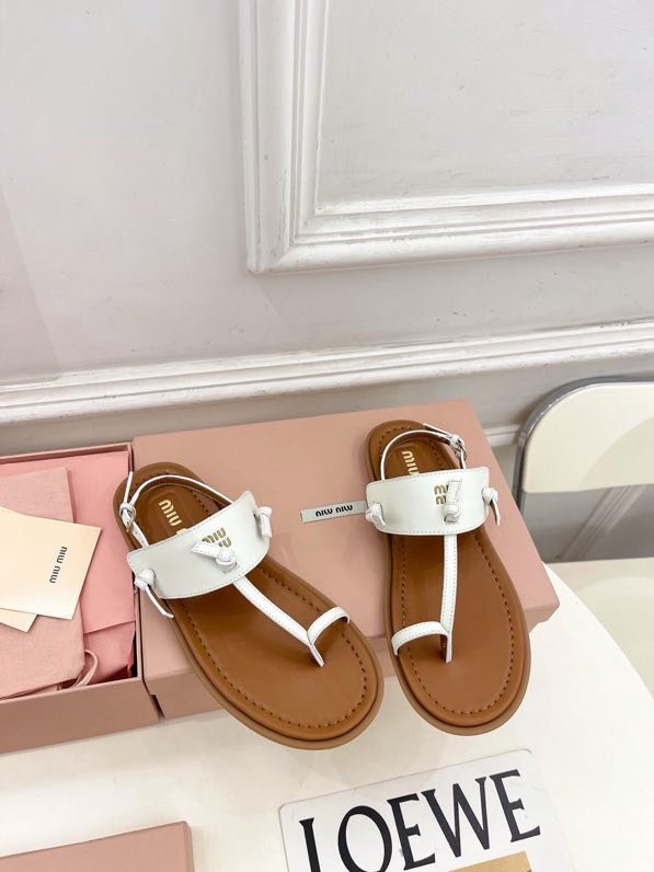 Сандалии женские