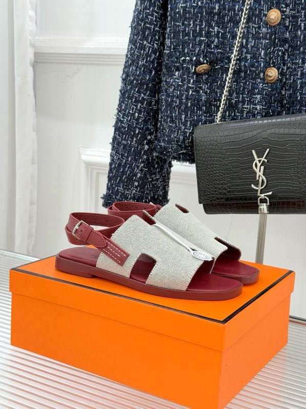 Сандалии женские