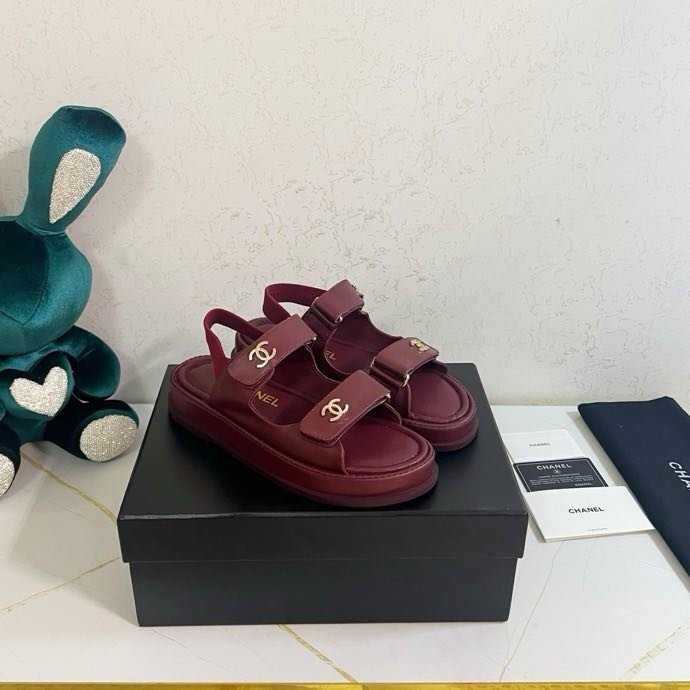 Sandals women's