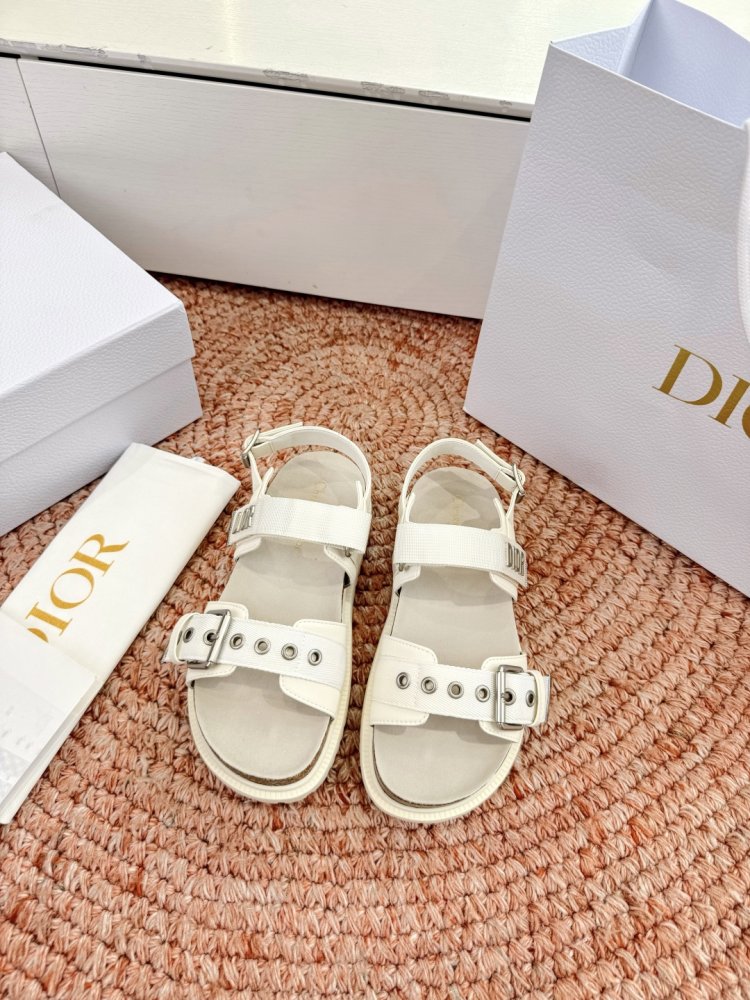 Сандалии женские