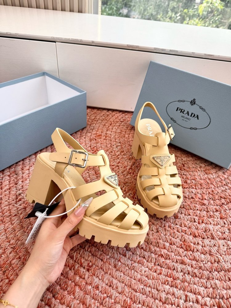 Sandals women's