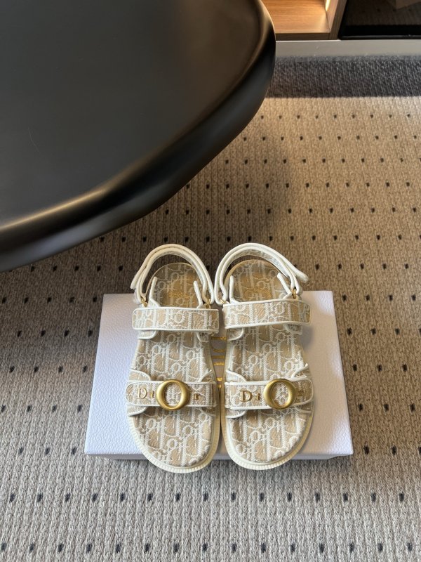 Sandals women's