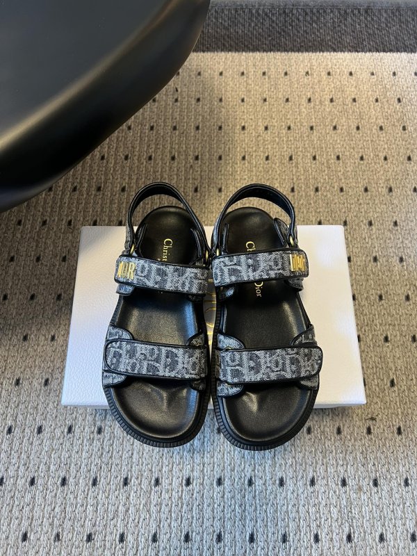 Sandals women's