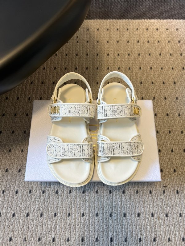Sandals women's