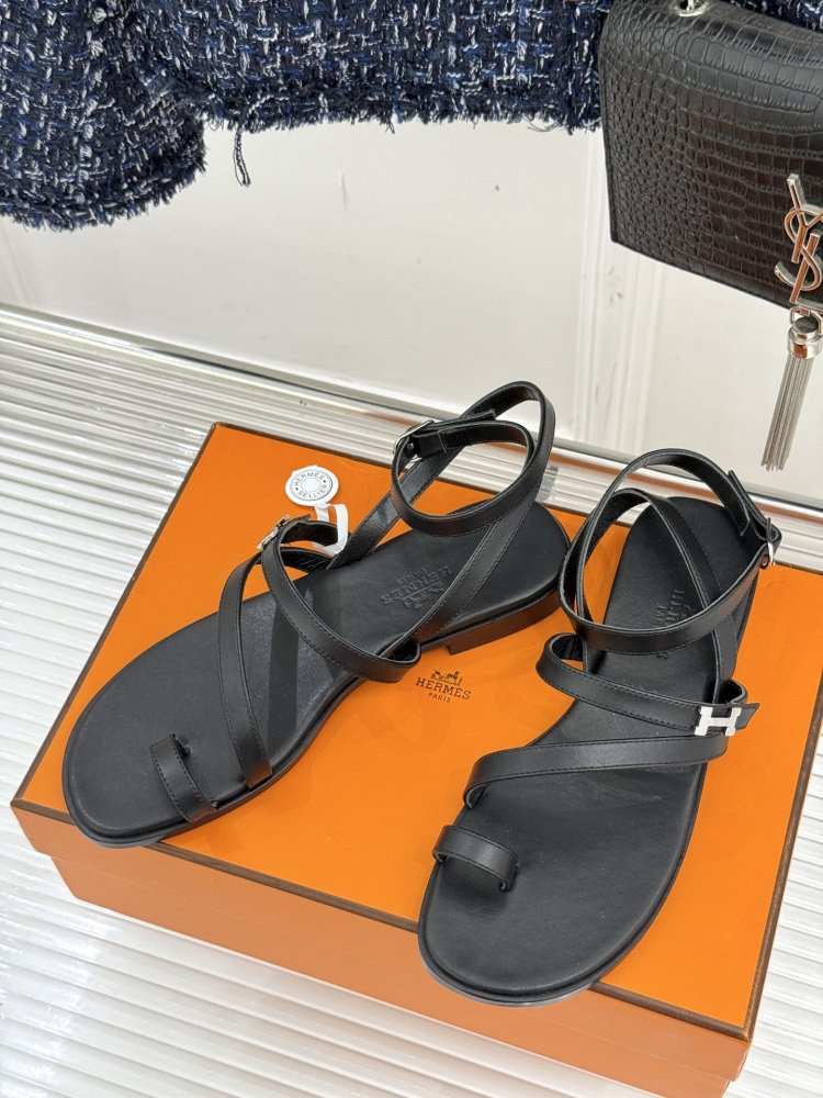 Сандалии женские фото 2