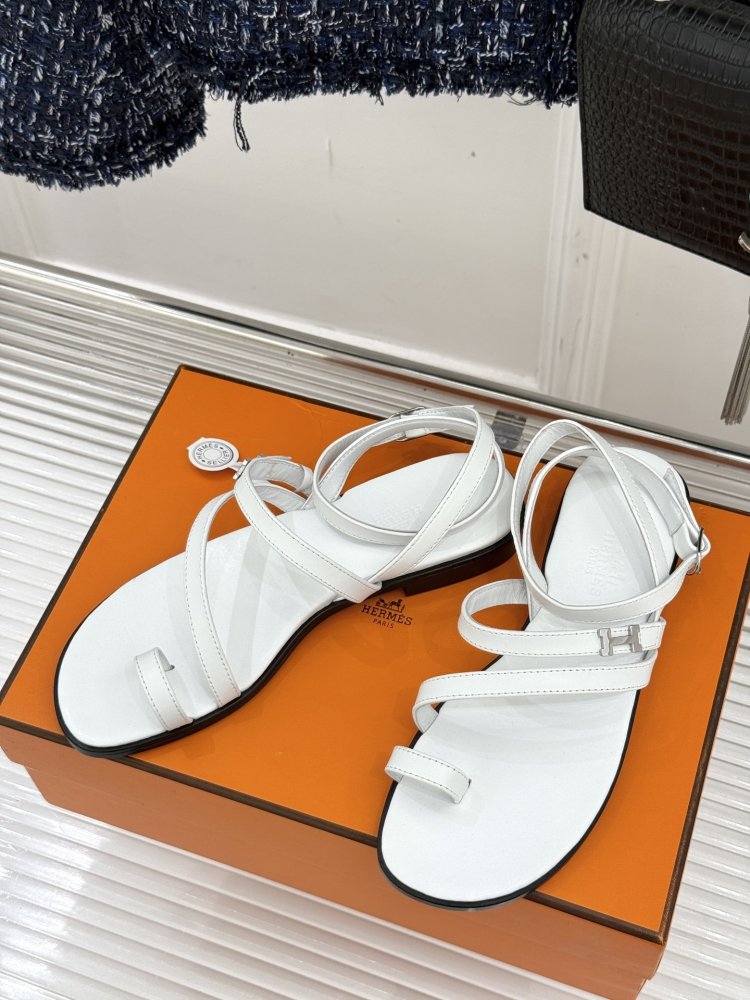 Сандалии женские фото 2