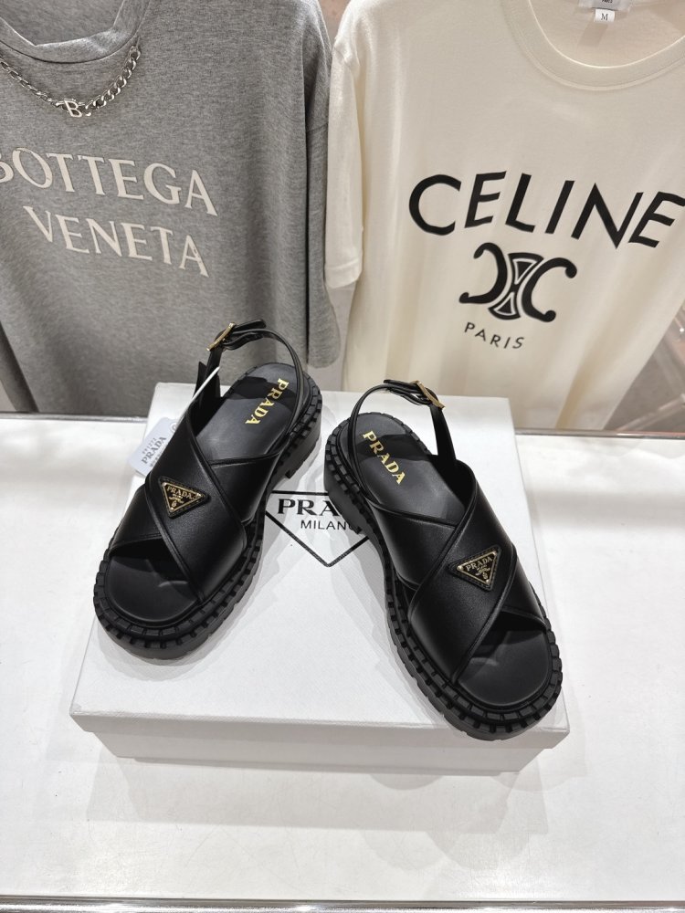 Сандалі жіночі фото 2