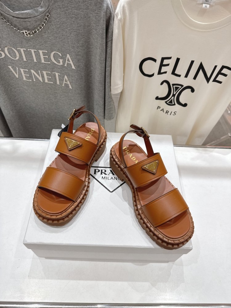 Сандалі жіночі фото 2