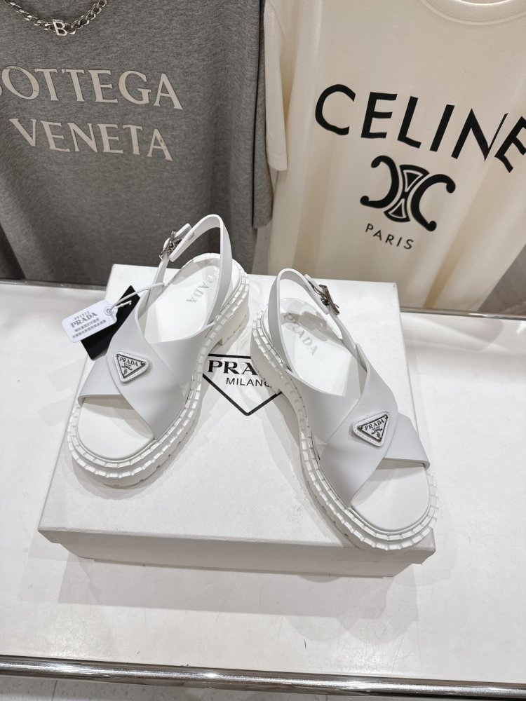 Сандалии женские фото 2