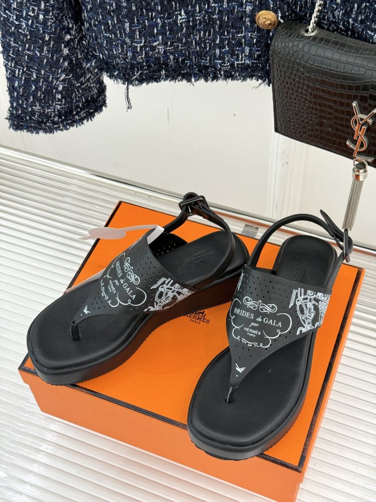 Сандалии женские фото 2