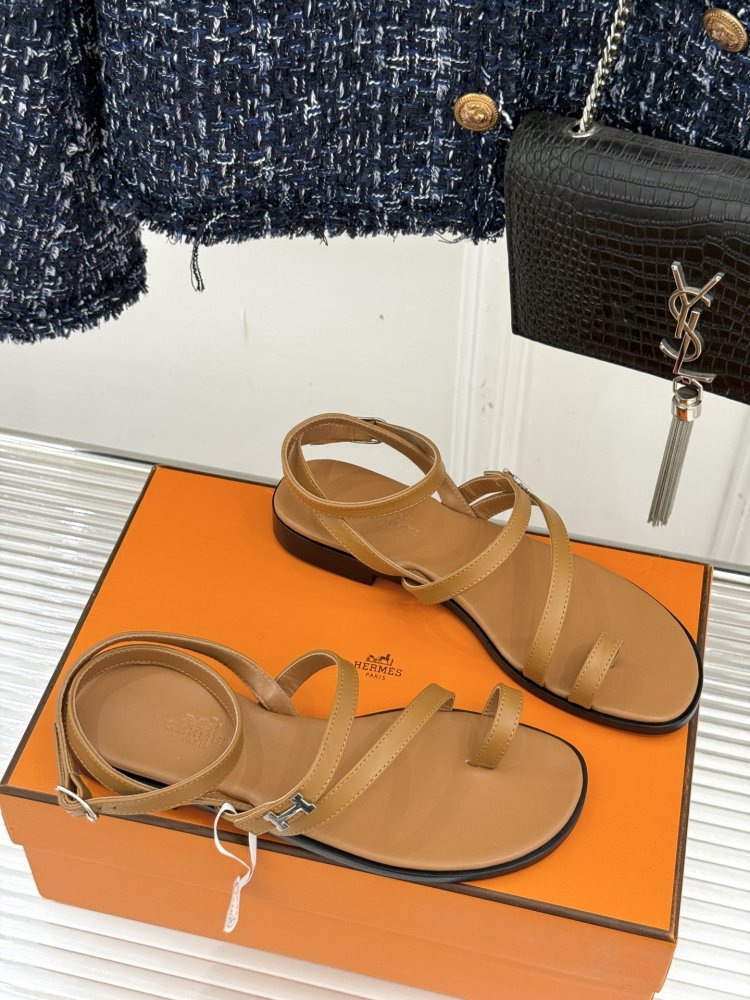 Сандалии женские фото 3