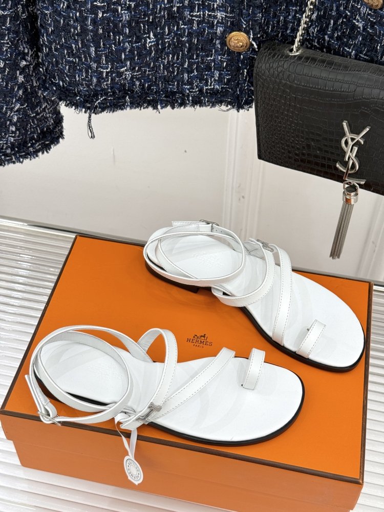 Сандалии женские фото 3