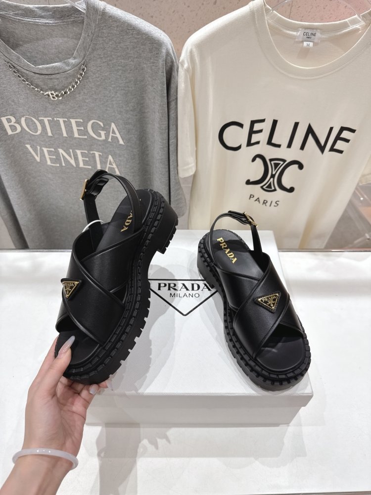 Сандалі жіночі фото 3