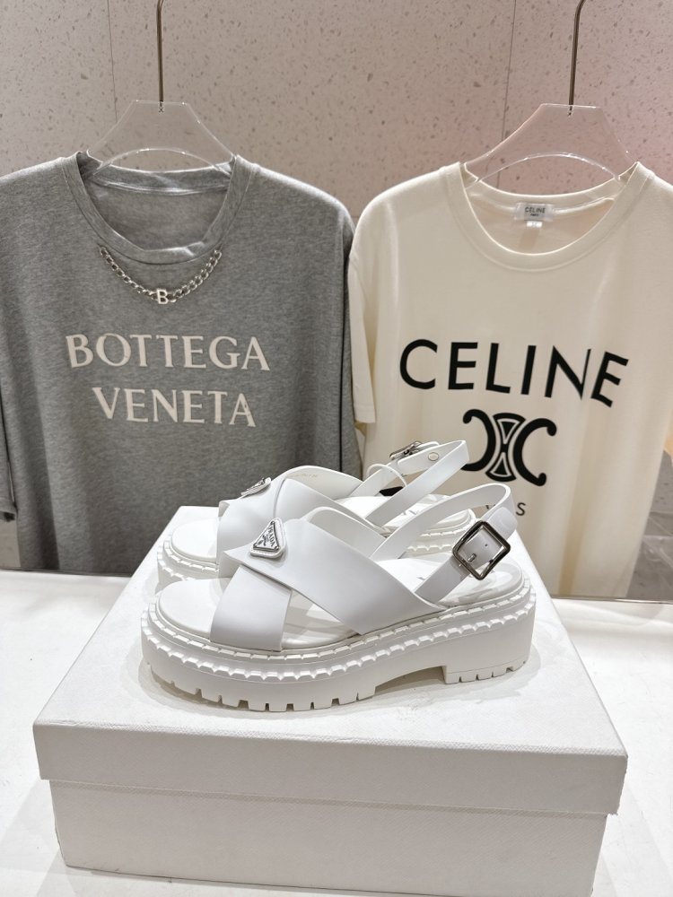 Сандалии женские фото 3