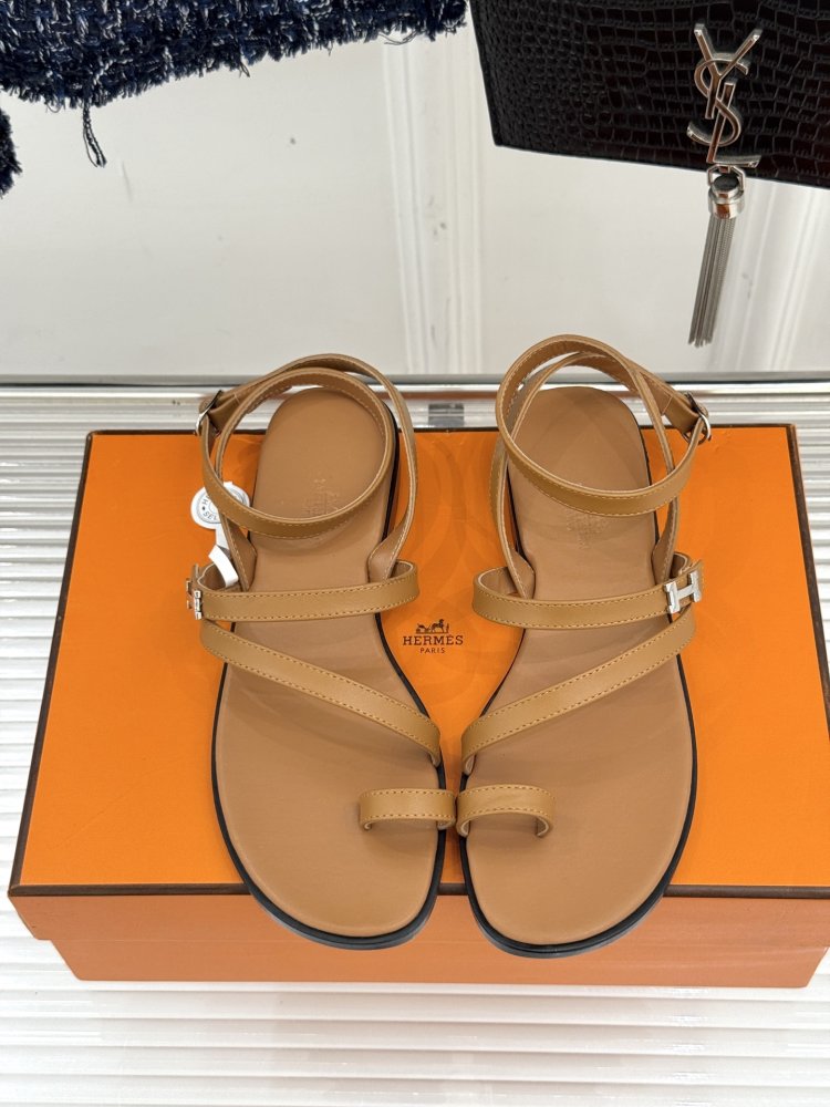 Сандалии женские фото 4