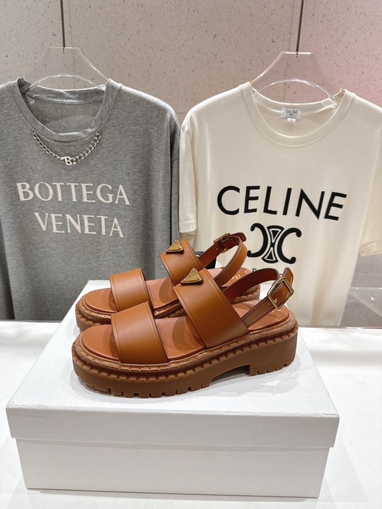 Сандалі жіночі фото 4