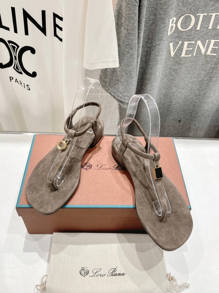 Сандалии женские фото 5