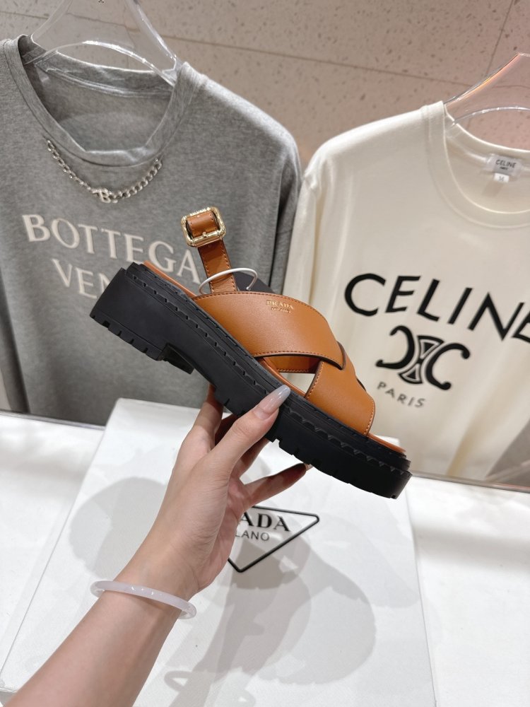 Сандалии женские фото 5