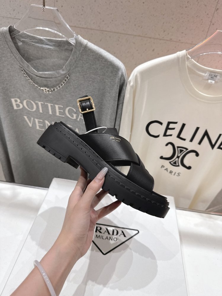 Сандалии женские фото 5