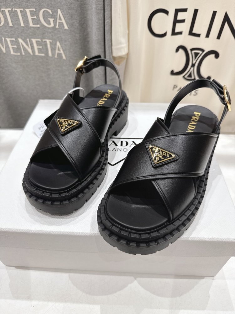 Сандалі жіночі фото 5