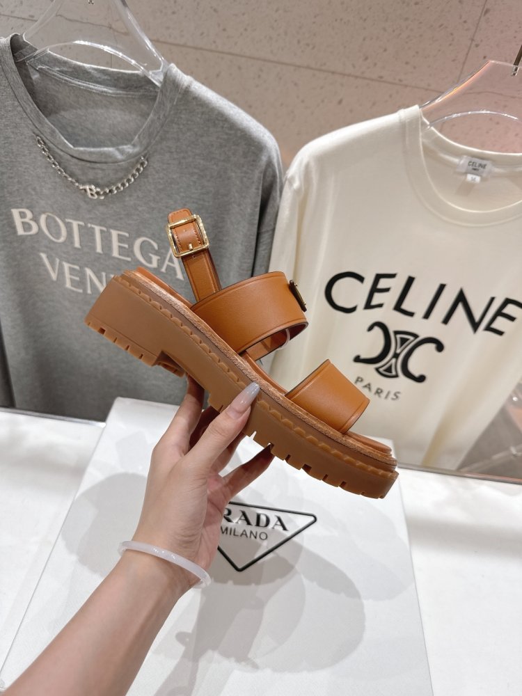 Сандалі жіночі фото 5