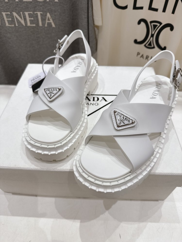 Сандалии женские фото 5