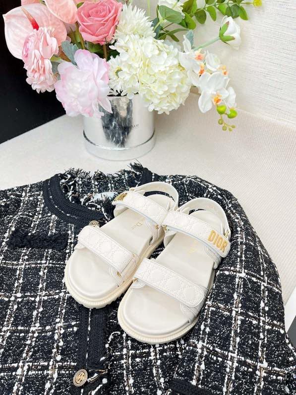 Сандалии женские фото 5